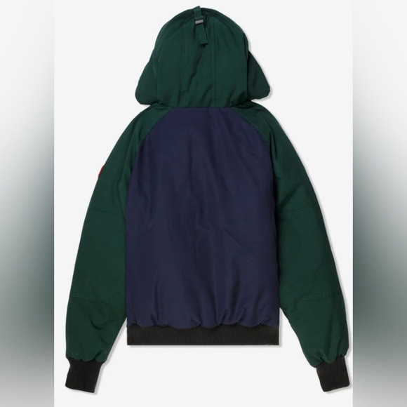 Canada Goose Black and Green Bomber Jacket with Quality Construction - Picture 3 of 8